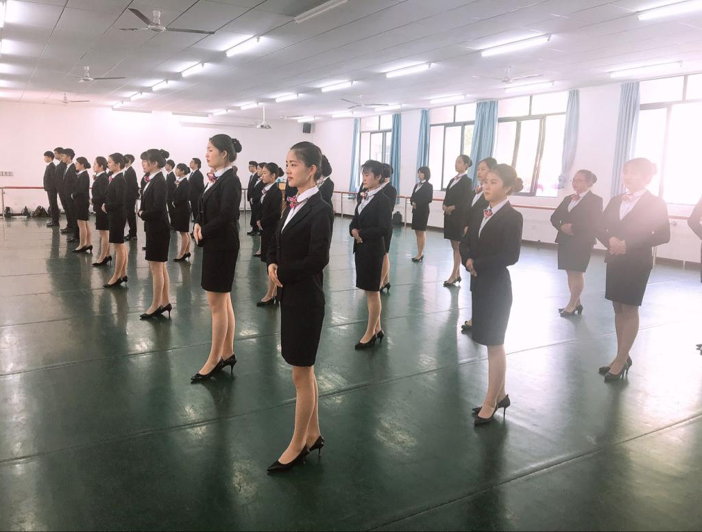 优雅端庄的女同学们